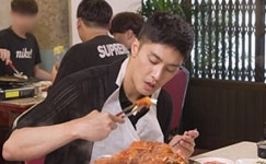 성훈vs입짧은 햇님, 솥뚜껑 김치찜·대창 아귀찜 먹방 (줄서는식당)