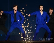 동방신기 ‘그저 빛’ [포토]