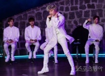 킹덤 아서 ‘내가 킹덤의 메인 댄서’ [포토]