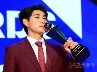 “이종범 아들로 살았지만, 이제 내 이름으로” 키움 이정후, 5년 만에 신인왕에서 MVP로!