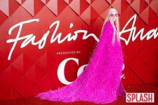 크리스틴 맥메너미, 눈에 꽃이 피었네...독보적인 존재감 [포토화보]