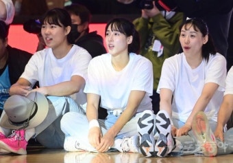 박지현-김단비-강이슬, 감탄사 나오는 축하무대 [포토]