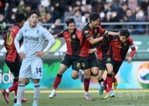 서울, 인천과 개막전 2-1 승리 [포토]