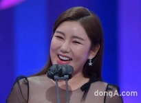 송가인, 성대 결절 수술→회복 중 [공식입장]