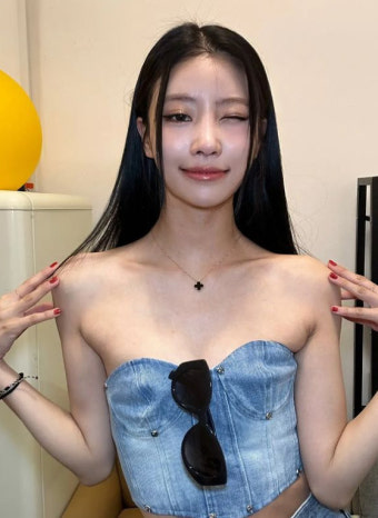 이미주 과한 노출에 단속 나선 팬들 “언니 제발 가려” [DA]