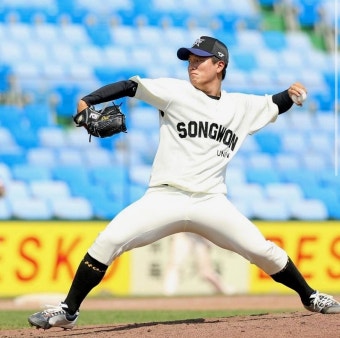 다시 고향 부산으로…우상 이대호 메시지 새긴 롯데 정현수 [스토리 베이스볼]