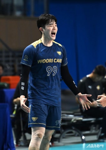 우리카드, 현대캐피탈에 3-1 승…마테이-김지한 42점 합작!