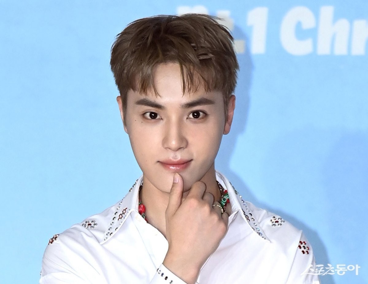 더보이즈 주학년, 허리 디스크로 활동 중단...재활·치료 집중 중