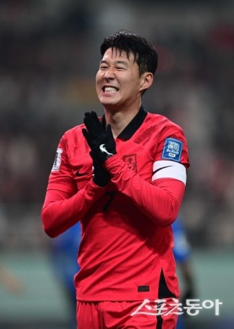 ‘손흥민 멀티골’ 한국, 월드컵 예선 중국전 전반 2-0 리드