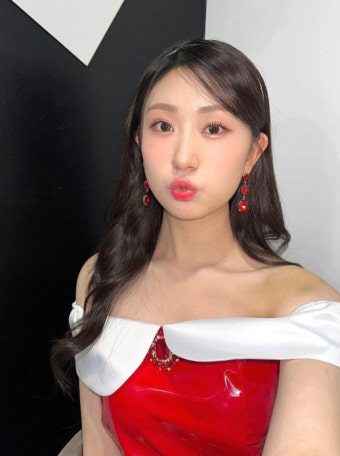 ‘현역가왕’ 도전한 전유진, ‘트롯픽’ 위클리 女 1위 [DA:차트]