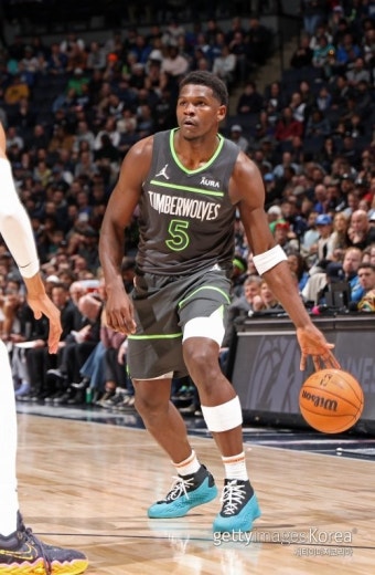 에이스 에드워즈 부상서 복귀한 미네소타, 5연승으로 NBA 서부 1위 질주