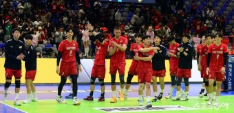 한국전력, 대한항공에 패하며 8연승 도전 실패! [포토]