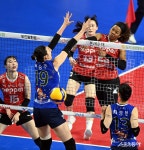 필립스, 재빠른 공격~ [포토]