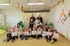 핀란드 공인 산타, 봉화 어린이집·요양원 깜짝 방문