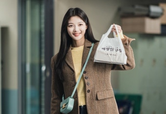 ‘닭강정’ 이병헌 감독 “김유정→닭강정, 누가 생각이나…잘 어울렸다”