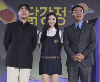‘희극지왕’ 이병헌 감독·류승룡, ‘극한직업’ 이어 ‘닭강정’까지 홈런 노린다