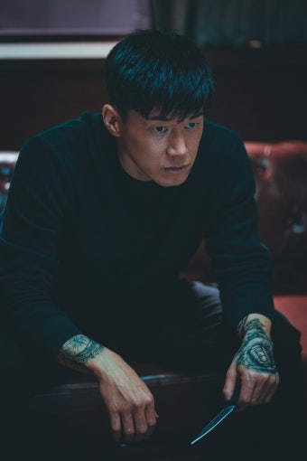 ‘범죄도시4’ 김무열, 피·눈물 없는 용병빌런 변신…스틸 공개
