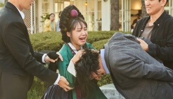 취업 사기 당한 정은지, 도심 속 추격전 포착…분노 머리채 (낮과 밤이 다른 그녀)