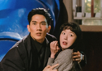 엄태구한선화, 놀이터서 스킨십? 데이트 포착 (놀아주는 여자)