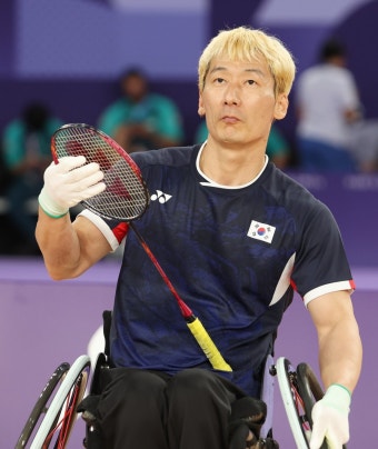 한국 장애인 배드민턴팀 최정만, 2024 파리 패럴림픽에서 은메달 획득!