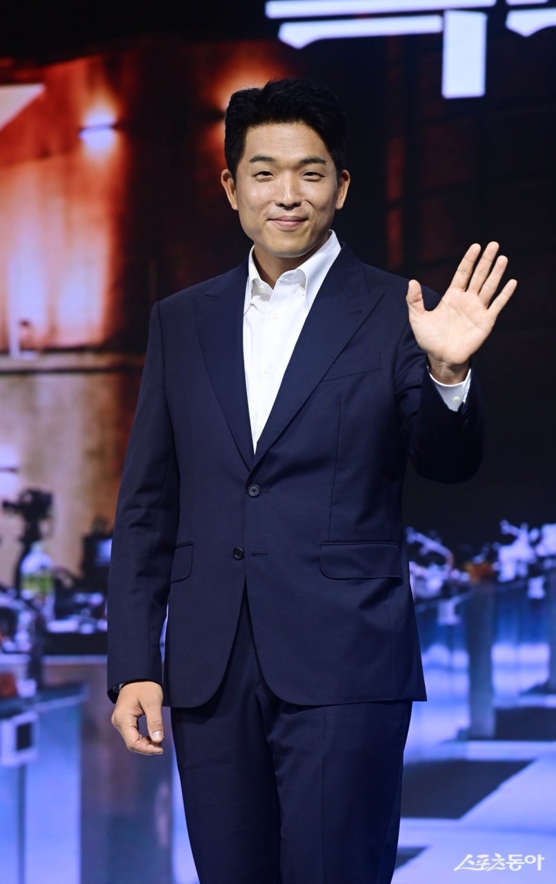 이라크 전쟁터에서 미군 복무 후 아시아 최고 셰프로 우뚝, 넷플릭스 흑백요리사 심사위원 안성재