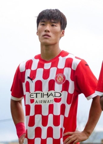김민수, 스페인 리그 데뷔 첫 경기에서 눈부신 뛰어남!