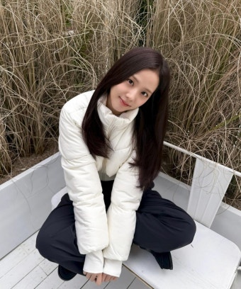 블랙핑크 지수, 패딩 사이 드러난 잘록 허리…얼마나 마른거야 [DA]