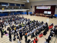12명이 1명처럼 폴짝폴짝…초등 줄넘기 ‘하나된 도전’