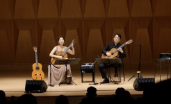 클래식 기타계의 ‘악뮤’가 뜬 밤…이성준·이수진 아크기타듀오 콘서트[리뷰]