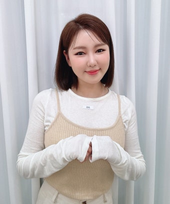 송가인, 컴백 앞두고 미모 물 올랐네…녹음 현장 공개 [DA]