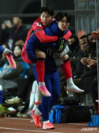 부상으로 교체되는 이강인