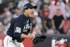 “내 필살기니까. 마지막에 보여줬다”…위기의 한화 구원한 박상원의 회심의 1구