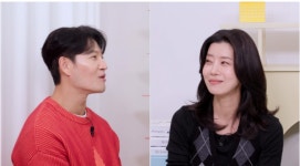 ‘49세’ 유선 “김종국에 말 놓고, 친구하자” 반말 케미(옥문아)