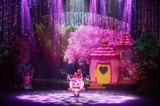 로미와 하나된 공주님들, 70분간의 판타지 여행…뮤지컬 ‘사랑의 하츄핑’