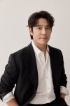 김주헌 새 프로필 공개…송강·이준영 ‘포핸즈’로 안방 복귀