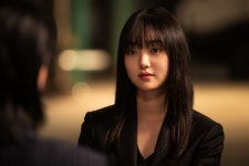 ‘킬러들의 쇼핑몰2’ 김혜준, 소녀에서 대표로… 각성한 정지안 스틸 공개