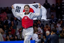 태권도 문진호·송다빈, 무주 그랑프리 나란히 금메달…아시안게임 앞두고 ‘금빛 기대감’ 키웠다