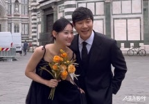 김다영, “뱃속에 아기?” 팬들 눈썰미 맞았다…배성재 48세에 아빠