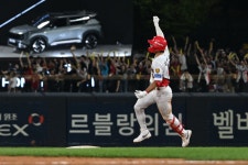 모든 걸 다 해낸 김도영의 결승 2점홈런…단두대 매치 KIA 승리, 3위 확정→준PO 직행 [SD 광주 스타]