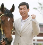 김용근 기수 독주…김영관 조교사 1위