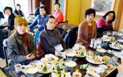 인사는 곧 친절 잘 배우고 갑니다