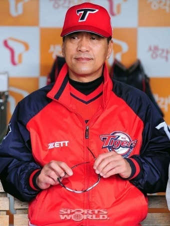 프로야구 10구단 KT 초대 감독에 조범현