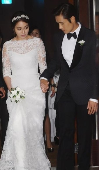 이병헌 이민정 본식 사진…신랑, 신부 입장 직전에 떨리는 순간