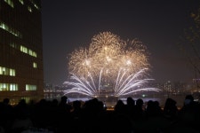 여의도 불꽃축제, 교통대란 뚫고 귀가 전쟁