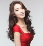 미스코리아 김유미, 빨간 원피스 입고 볼륨감 과시