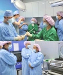 라프린의원 박병춘 원장, 말레이시아 의료진 대상 지방흡입, 가슴지방이식 라이브 서저리 강연