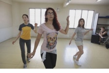 SNS원정대 일단띄워, 규리와 서현진 삼바 도전