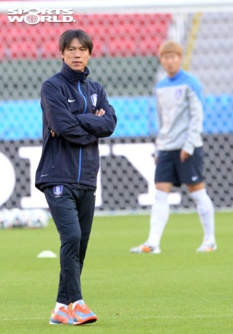 [SW포토] 홍명보 감독, '알제리전 선발출장 선수는?'