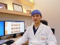 자연스러움을 강조한 아이웰 자연유착법 쌍꺼풀