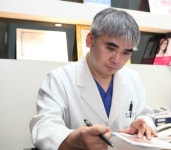 완벽취업준비 동안성형 V.S라인을 바디&페이스타이트로